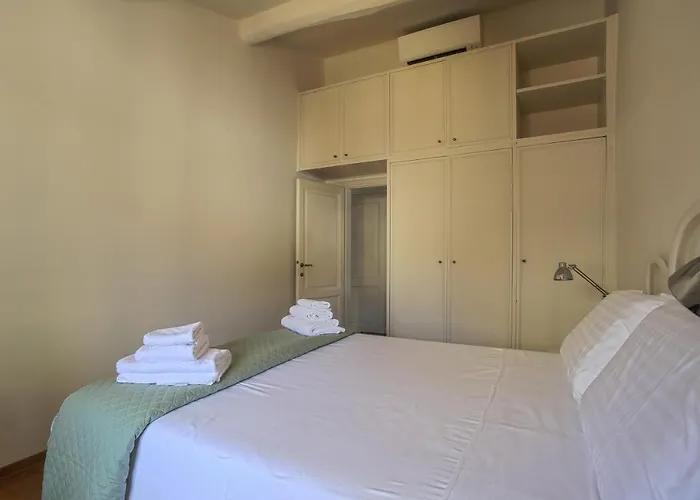 Giorgio Ponte Vecchio Apartment